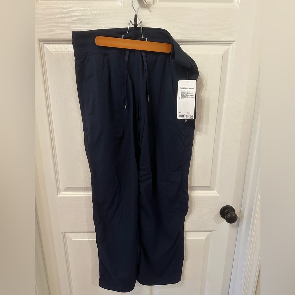 NWT Lululemon MR Studio Pant sz12